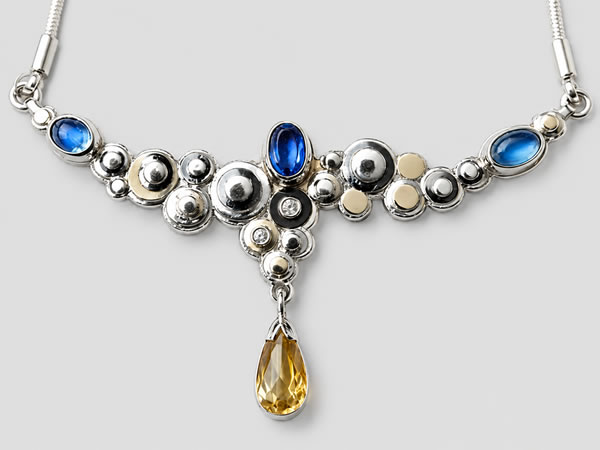 Bubblecollier in geelgoud als opdracht