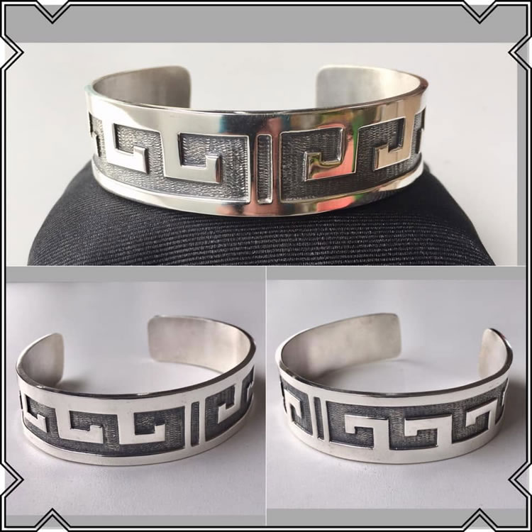 Replica van een verloren armband